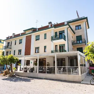 Regina Hotel